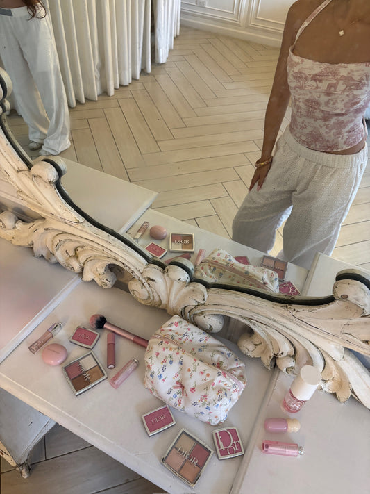 Sunlit Soirée: Daphne