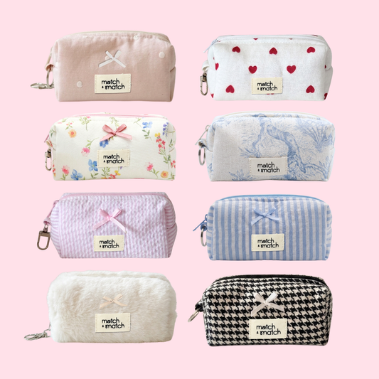  The 󠀯Petite Pouch
