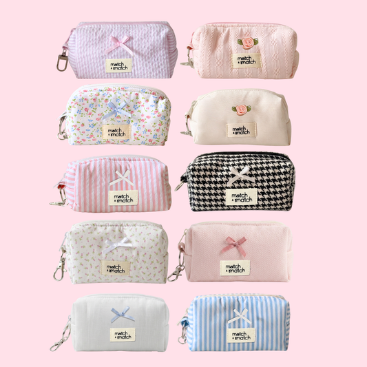  The 󠀯Petite Pouch