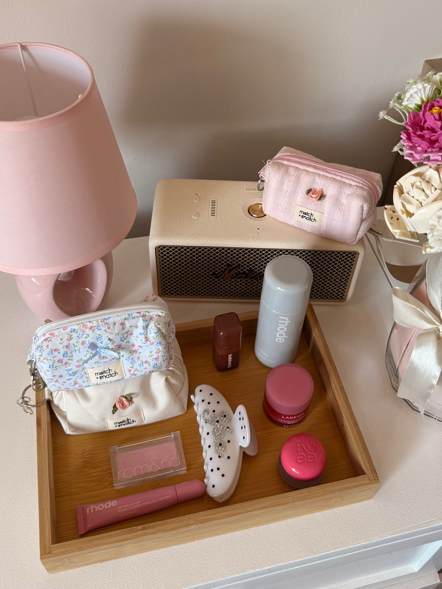  The 󠀯Petite Pouch