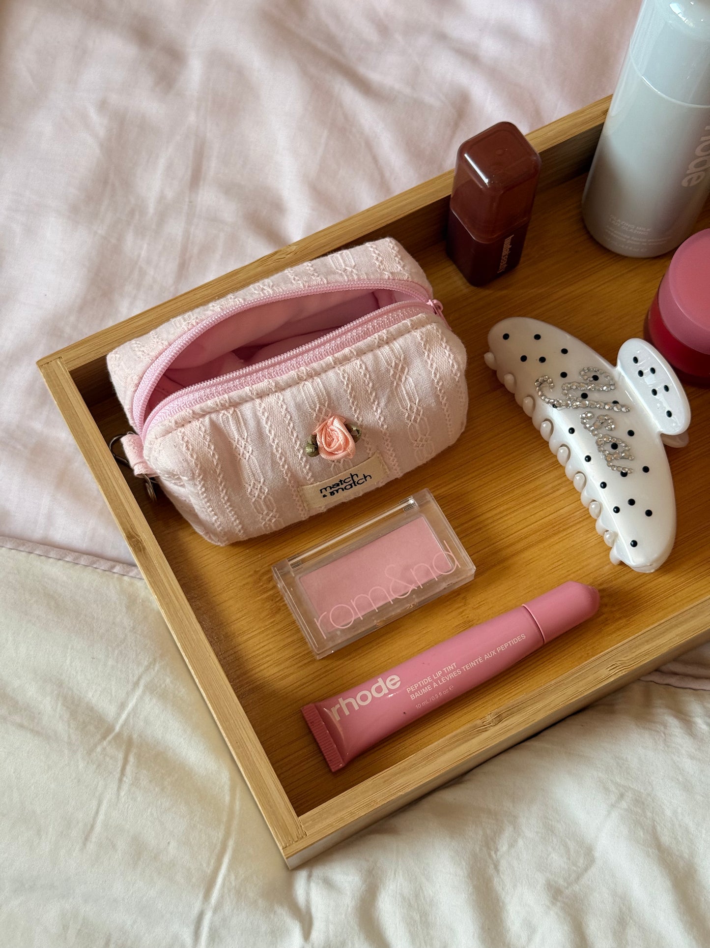  The 󠀯Petite Pouch