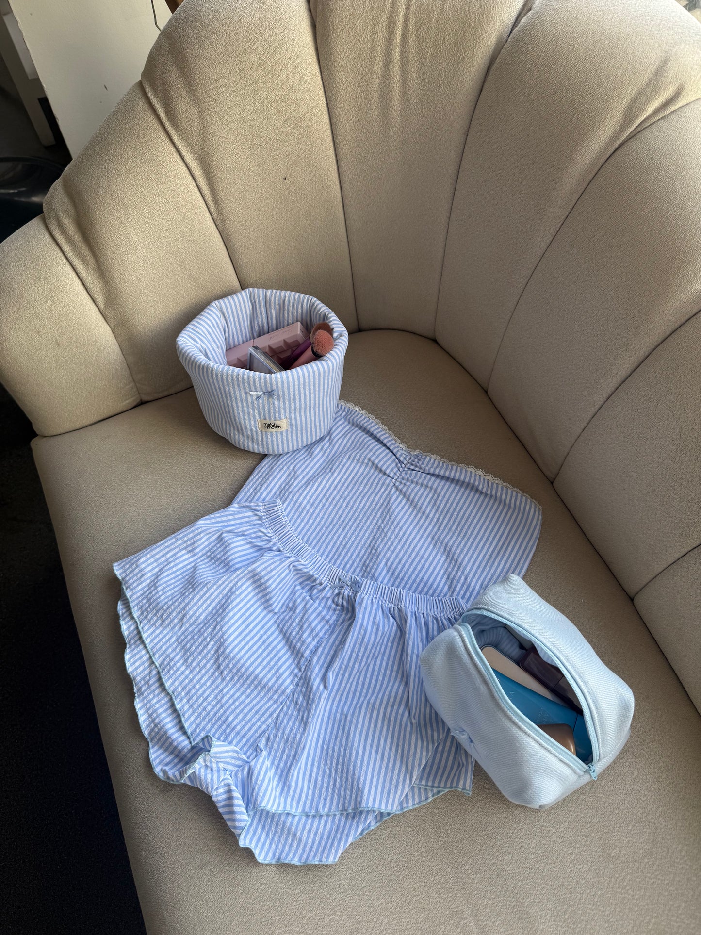 The Sleepover Diaries:󠁄 Pockets Series